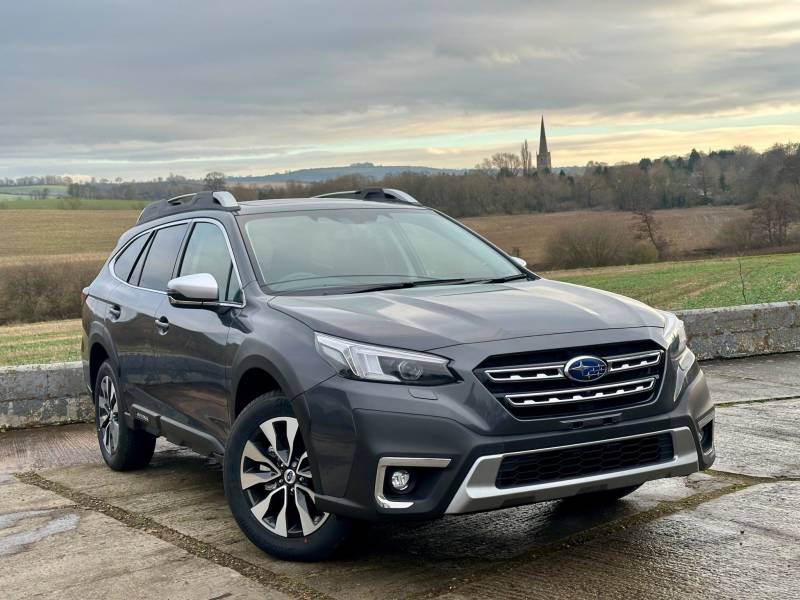 SUBARU OUTBACK 2024 