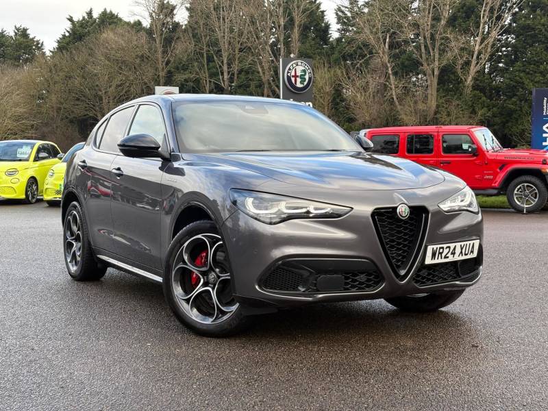 ALFA ROMEO STELVIO 2024 (24)