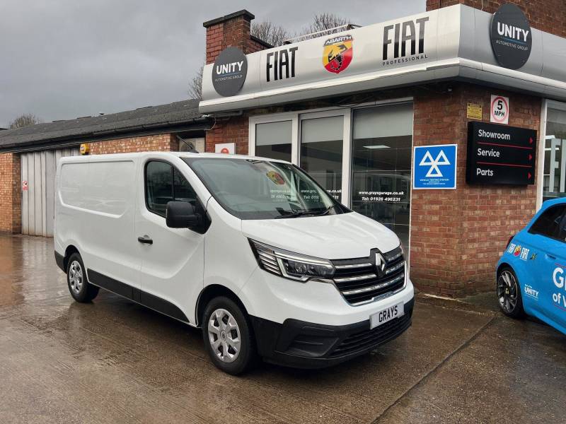 RENAULT TRAFIC 2022 (22)