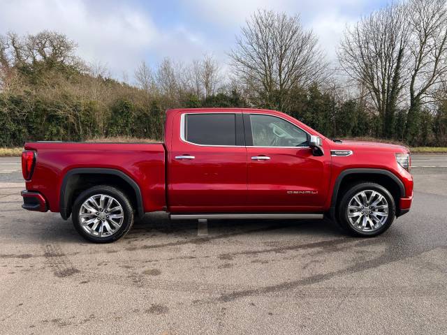 2024 GMC Sierra DENALI 6.2 V8