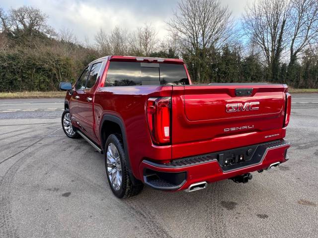 2024 GMC Sierra DENALI 6.2 V8