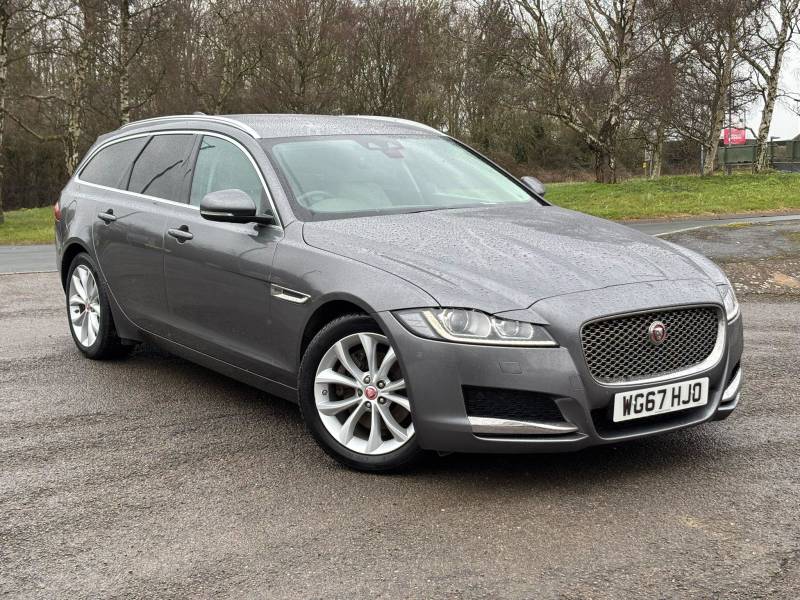 JAGUAR XF 2017 (67)